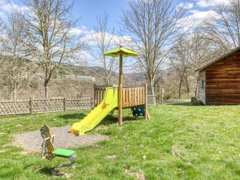 Résidence Vacancéole Les Chalets de la Chazotte - Camping Puy-de-Dôme - Image N°5
